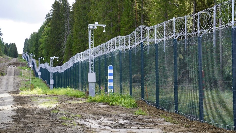 Финский забор на границе с Россией.