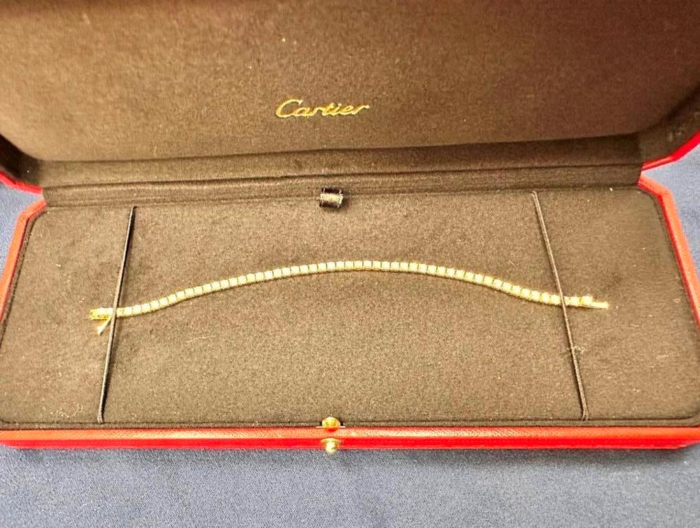 Российская туристка привезла из Дубая Cartier на 5 млн рублей без декларации Российская туристка привезла из Дубая Cartier на 5 млн рублей без декларации