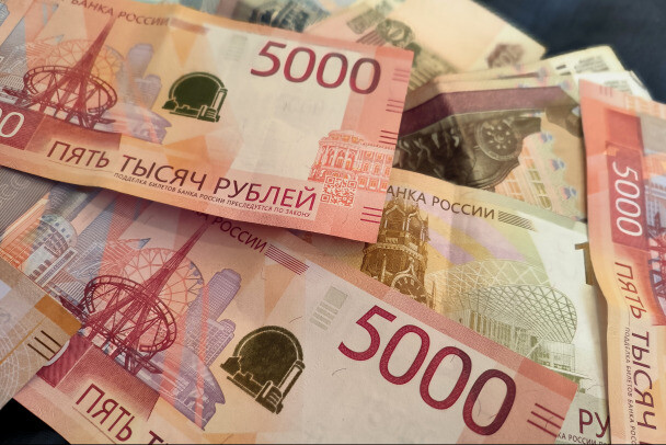Бывший полицейский из Гатчины пойдет под суд за платную ложь