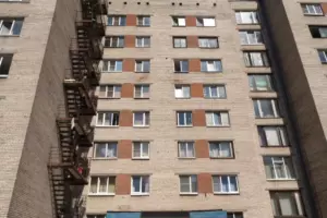 "Доска позора" должников в подъезде может стоить управляющей компании 700 тыс. рублей