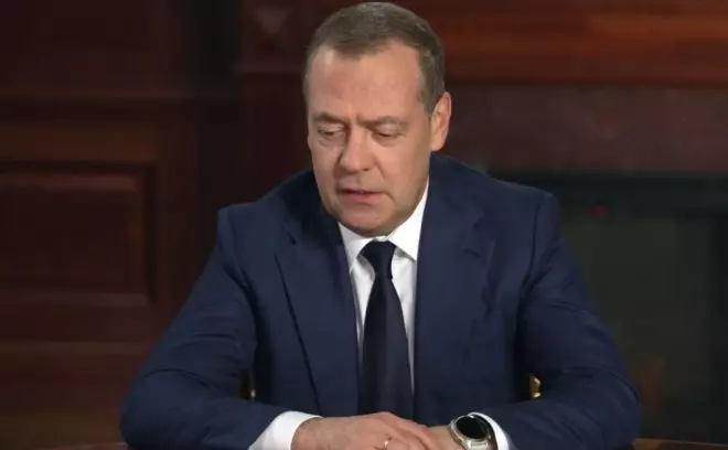 Медведев согласился с Лавровым, что Великобританию надо называть просто Британия