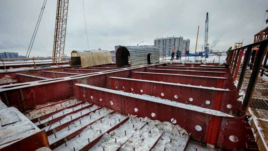 На Большом Смоленском мосту смонтировали ортотропные плиты