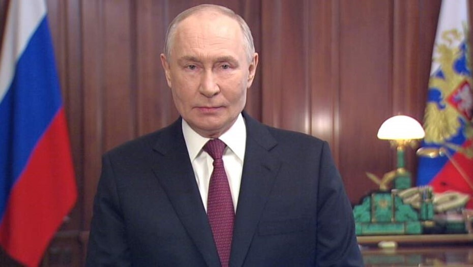 Владимир Путин поздравляет с 23 Февраля