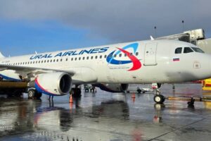 Резервный борт с пассажирами вернувшегося рейса вылетел из Петербурга