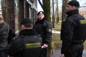 С петербуржца взыскали полмиллиона рублей за драку из-за парковочного места