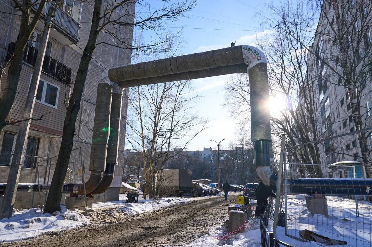 Реконструкция теплосетей напротив метро Проспект Большевиков