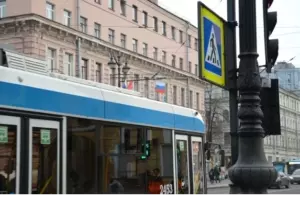 В Петербурге почти 50 автобусов и троллейбусов вышли из графика