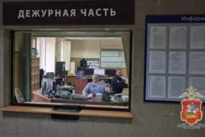 В Подмосковье местный житель устроил стрельбу из квартиры по прохожим