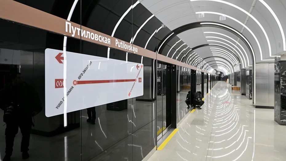 Монтаж кабеля для новых станций метро