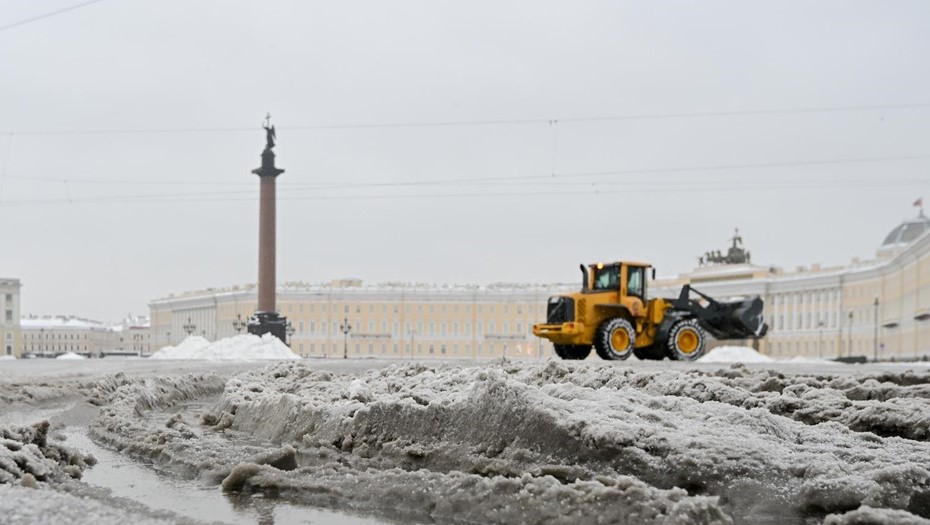 Снег в Петербурге