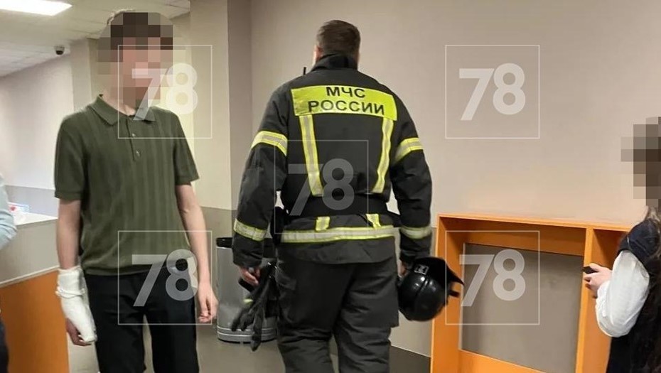 Нападение с петардой на школьницу в Петербурге