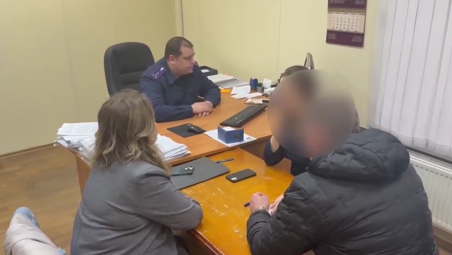 Задержание начальника отдела миграции