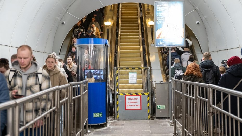Метро Петербурга 9 мая