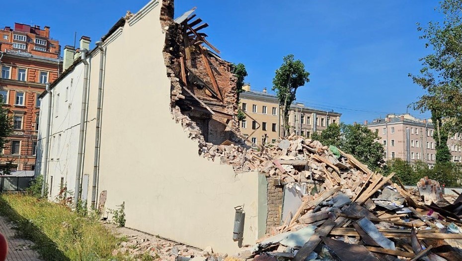 Дом на проспекте Обуховской обороны, 68. Дом на проспекте Обуховской обороны, 68.
