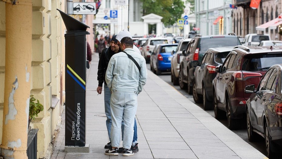 Парковка в Петербурге 9 мая